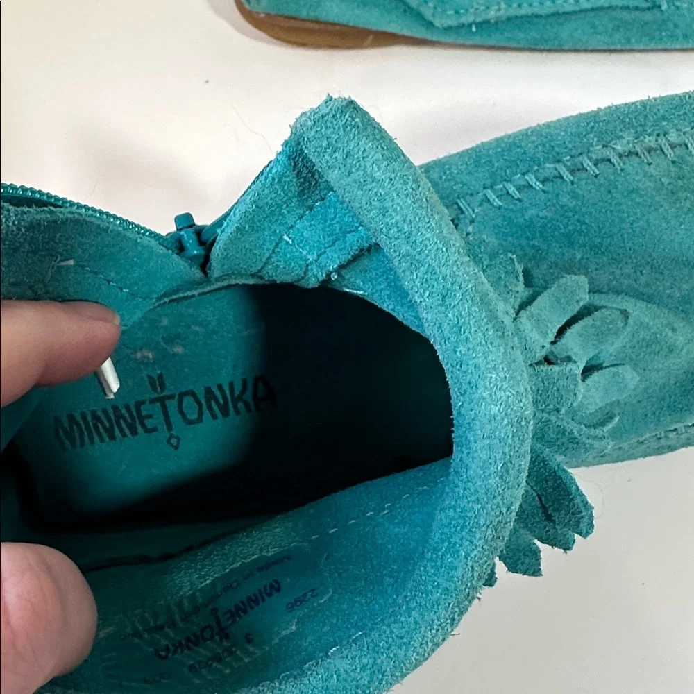 Minnetonka teal double fringe suede shoes size 3
